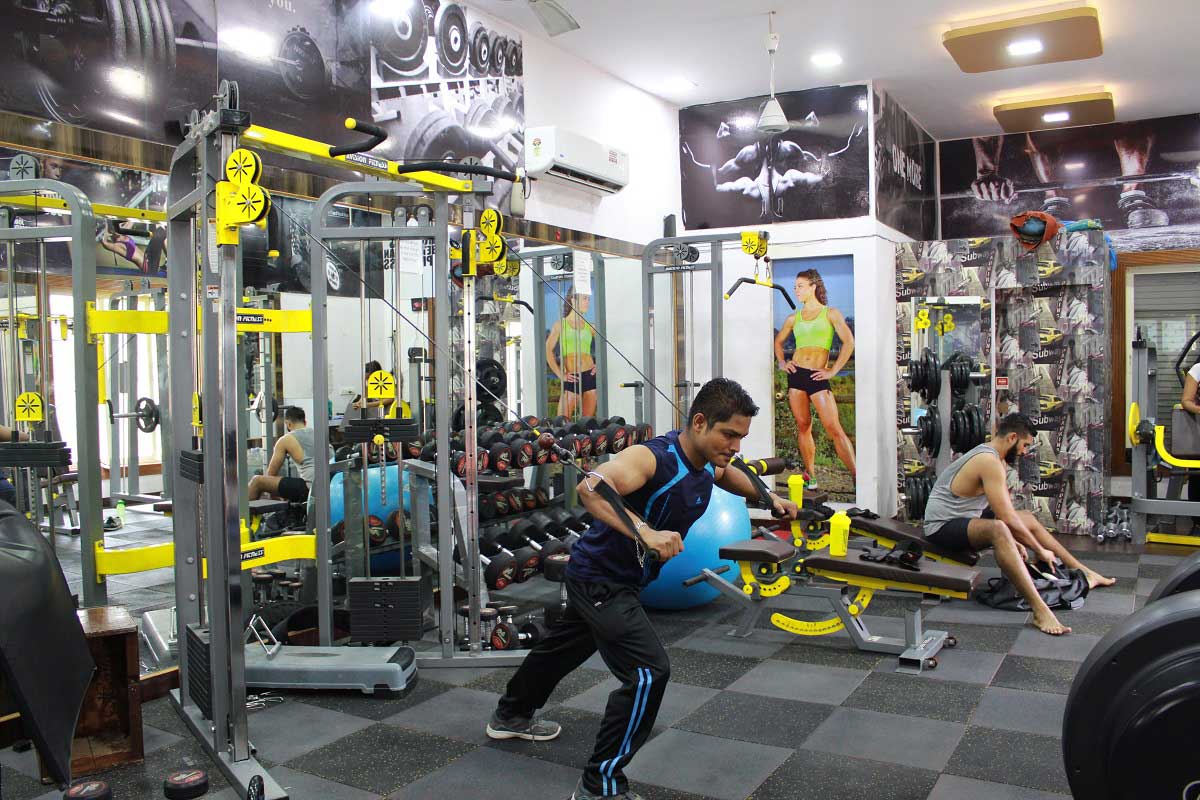  Yogesh Sawant Performing Fitness Training